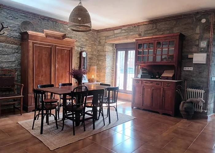 Vakantiehuis La Botica Del Lobo Villardeciervos